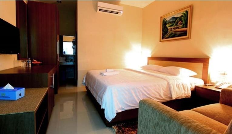 Hotel Marina Ambon Rom bilde